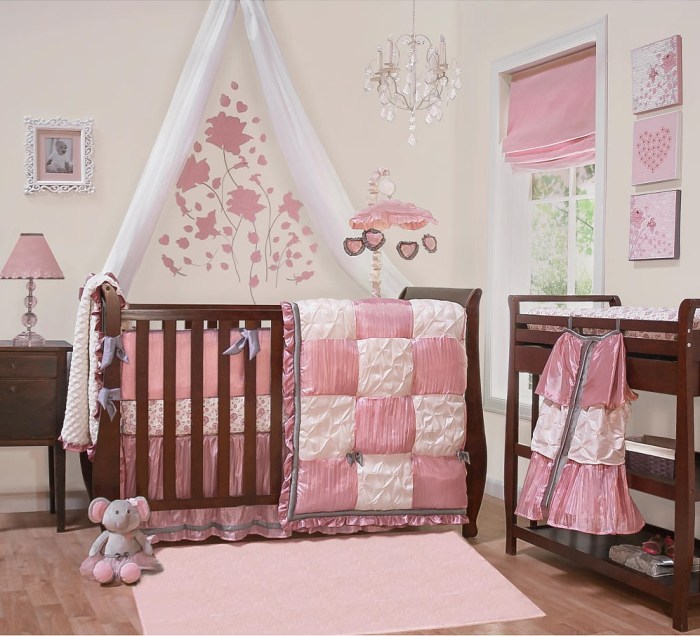 How to decorate baby room in an apartment