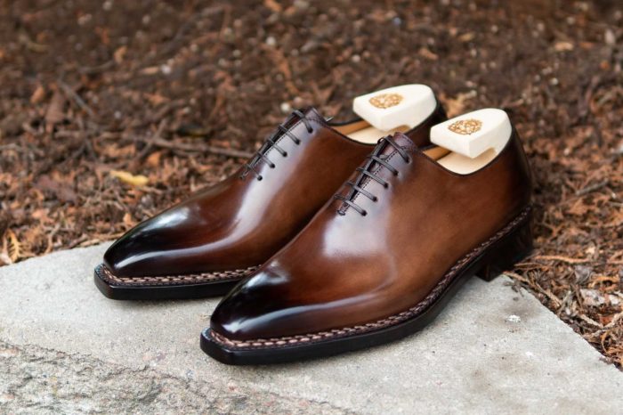 Popular men's dress shoes